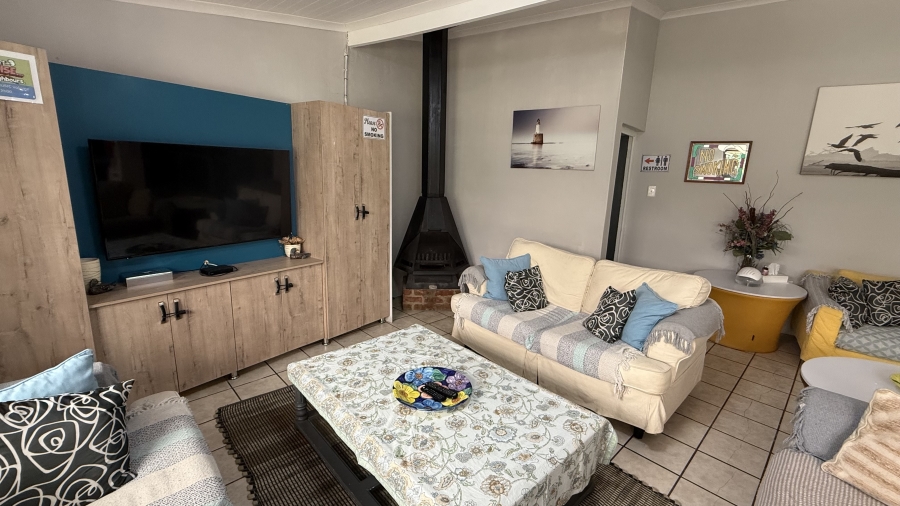 4 Bedroom Property for Sale in Stilbaai Oos Western Cape
